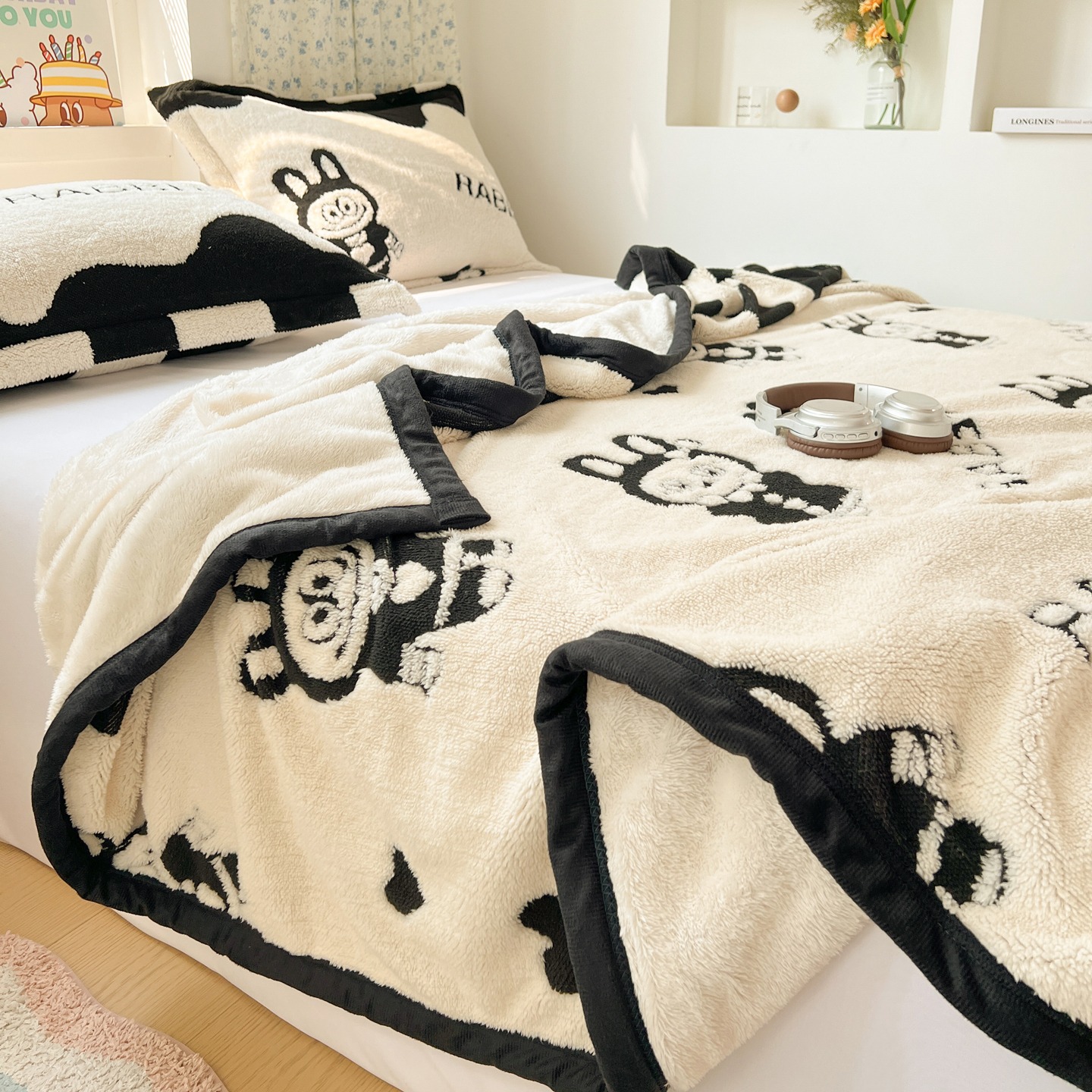 Black and white cloth