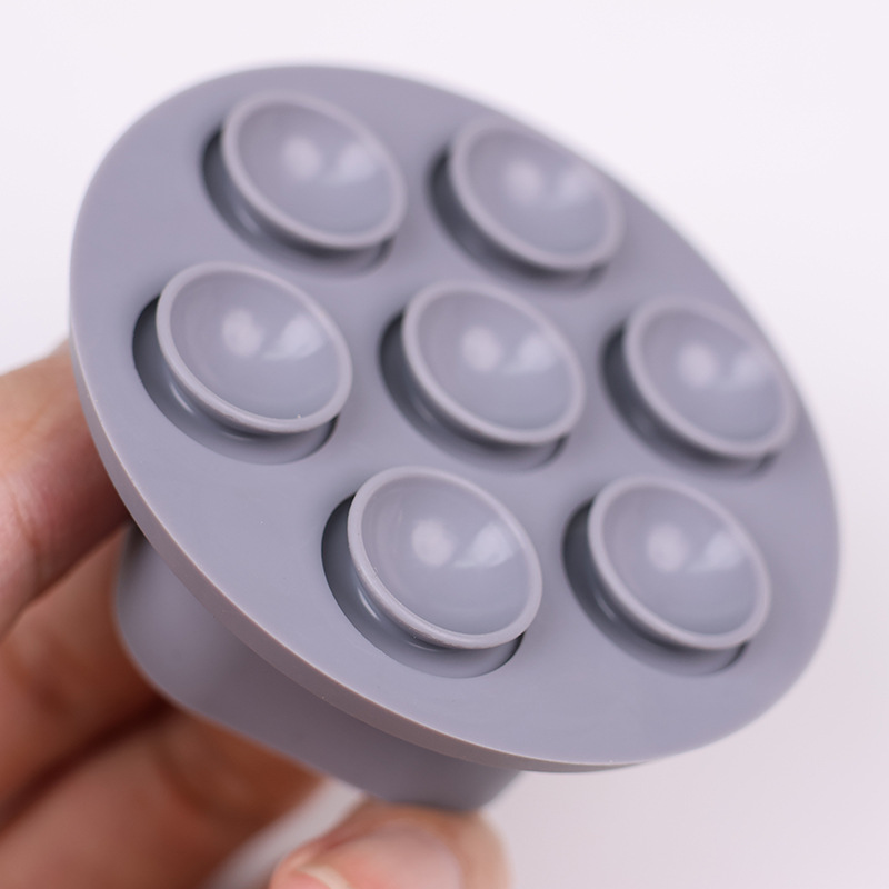 Gray (7 small suction cups)