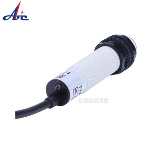 Sensor fotoeléctrico reflectante difuso DC de larga distancia, 18mm - Product Image 4