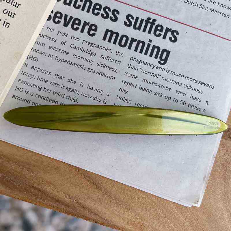 Willow leaf green