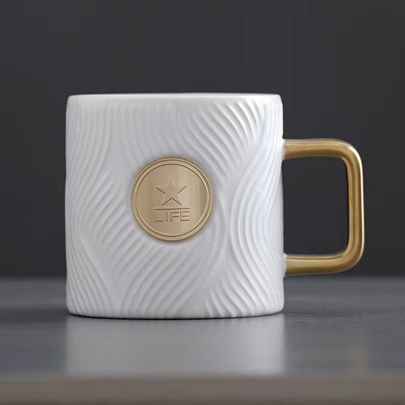 Blanco (con mango dorado)