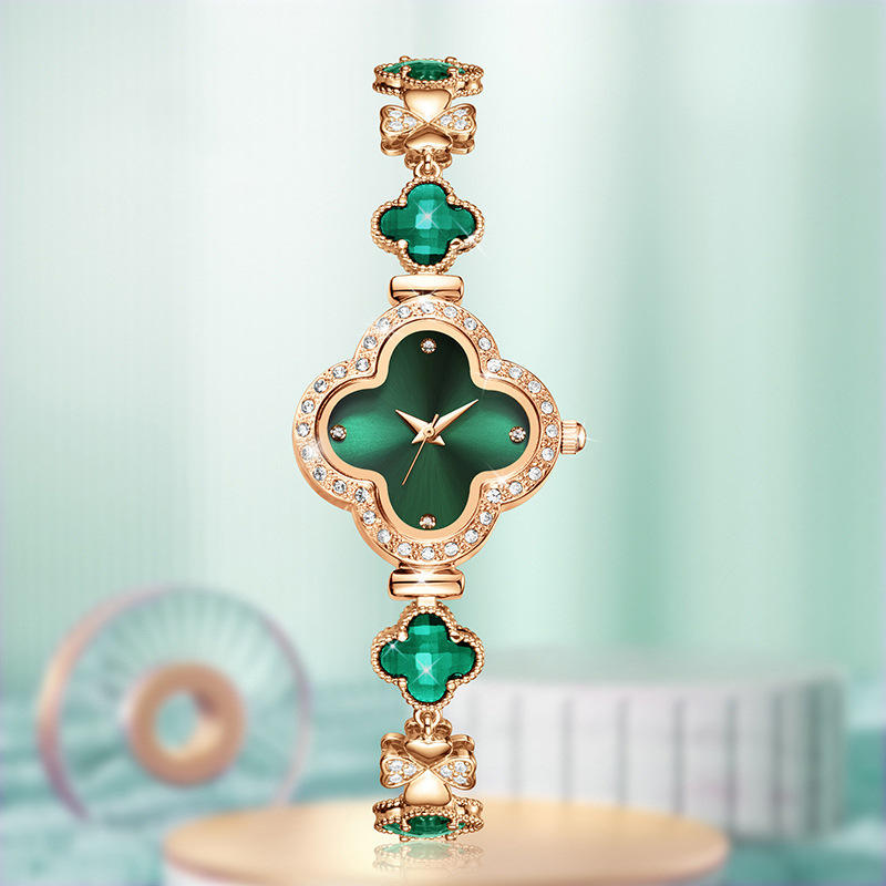 สีเขียว