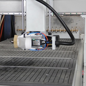 Máquina de tallado CNC de madera de cambio de herramienta automática de 4 ejes ATC 3D Cnc para procesamiento de muebles - Product Image 5