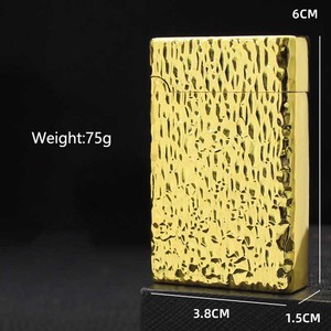 红色火焰气体补充金属锤图案方形冷打火机 - Product Image 3