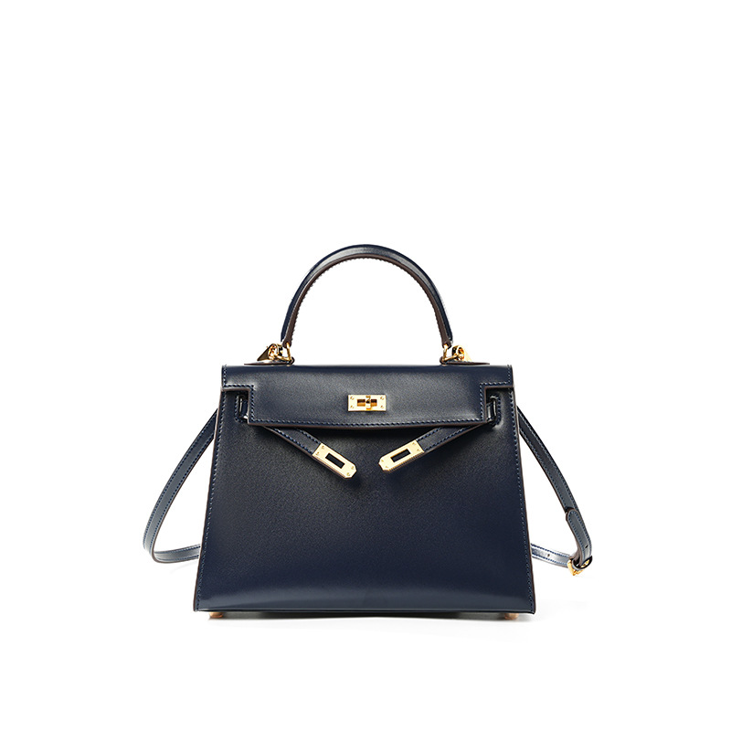 Boucle en or bleu profond