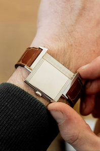 2025 vuông đảo ngược trường hợp phụ nữ xem unisex Nâu Dây đeo bằng da chính hãng Sapphire pha lê 50M chống nước thời trang timepiece - Product Image 6