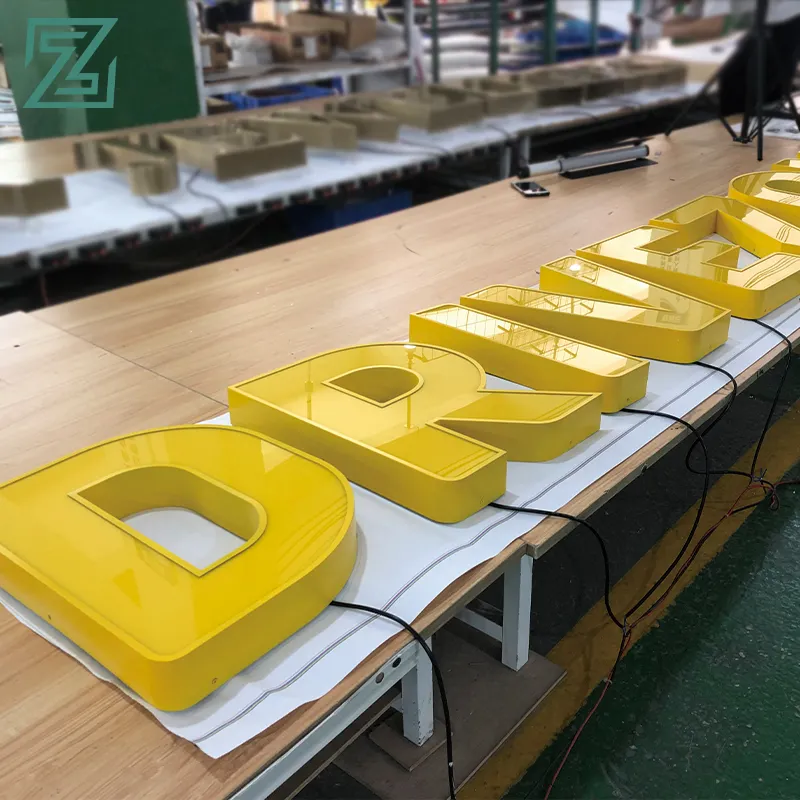Letras acrílicas iluminadas LED al por mayor, letras acrílicas de plástico 3D grandes personalizadas para señalización