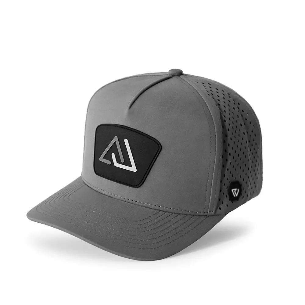 Gorra de béisbol deportiva personalizada con Logo de PVC, 5 paneles de goma, impermeable, corte láser, agujero perforado, ala curvada, sombrero de golf