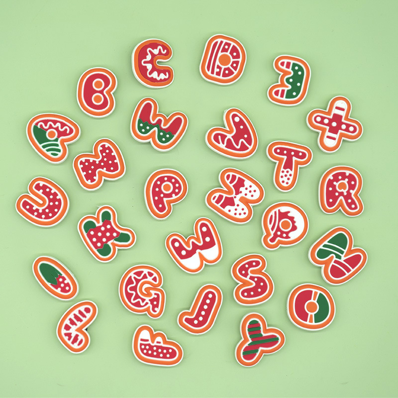 Juego de 26 letras navideñas.