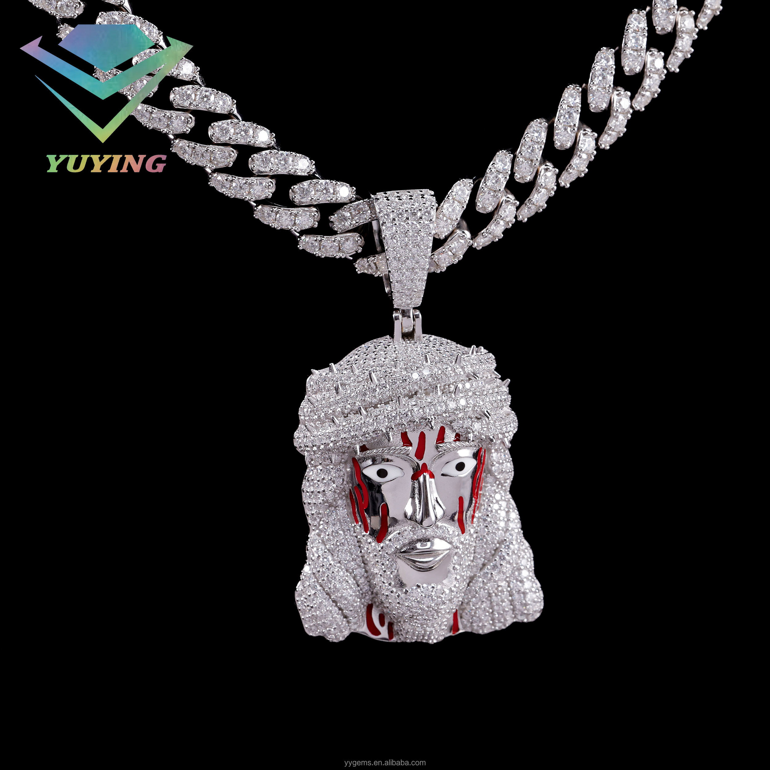 จี้สีขาว