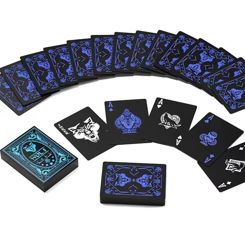 Naipes Wolf (empaque en caja de cartón)