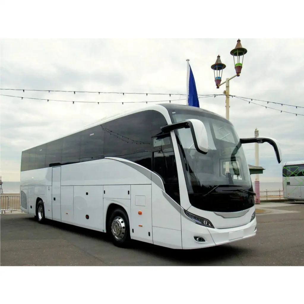 حافلة Kinglong مستعملة بسعر مخفض 2014 حافلة 50 مقعدًا للركاب مزودة بمرتبة نوم للبيع