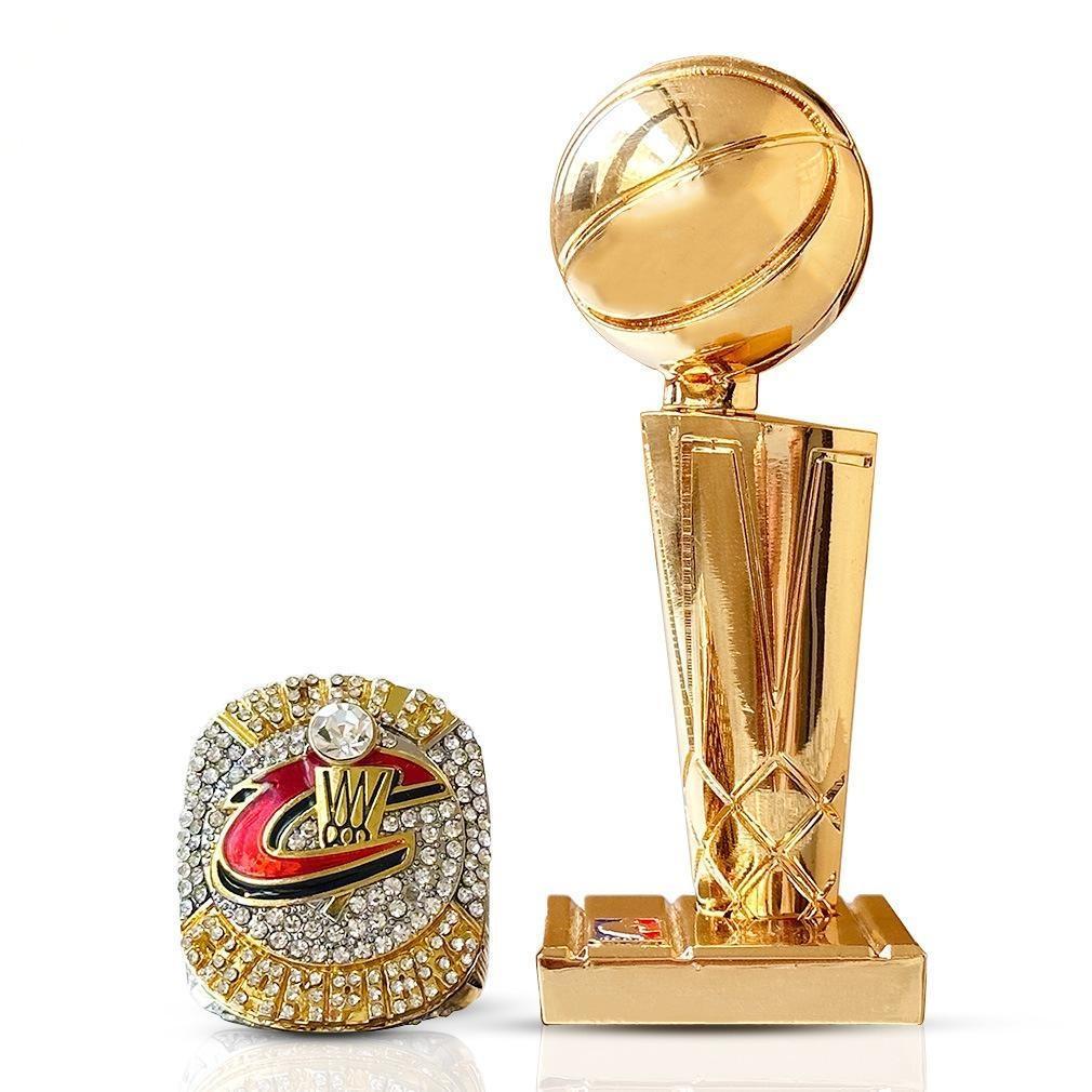 Anillo Único + Trofeo (2)