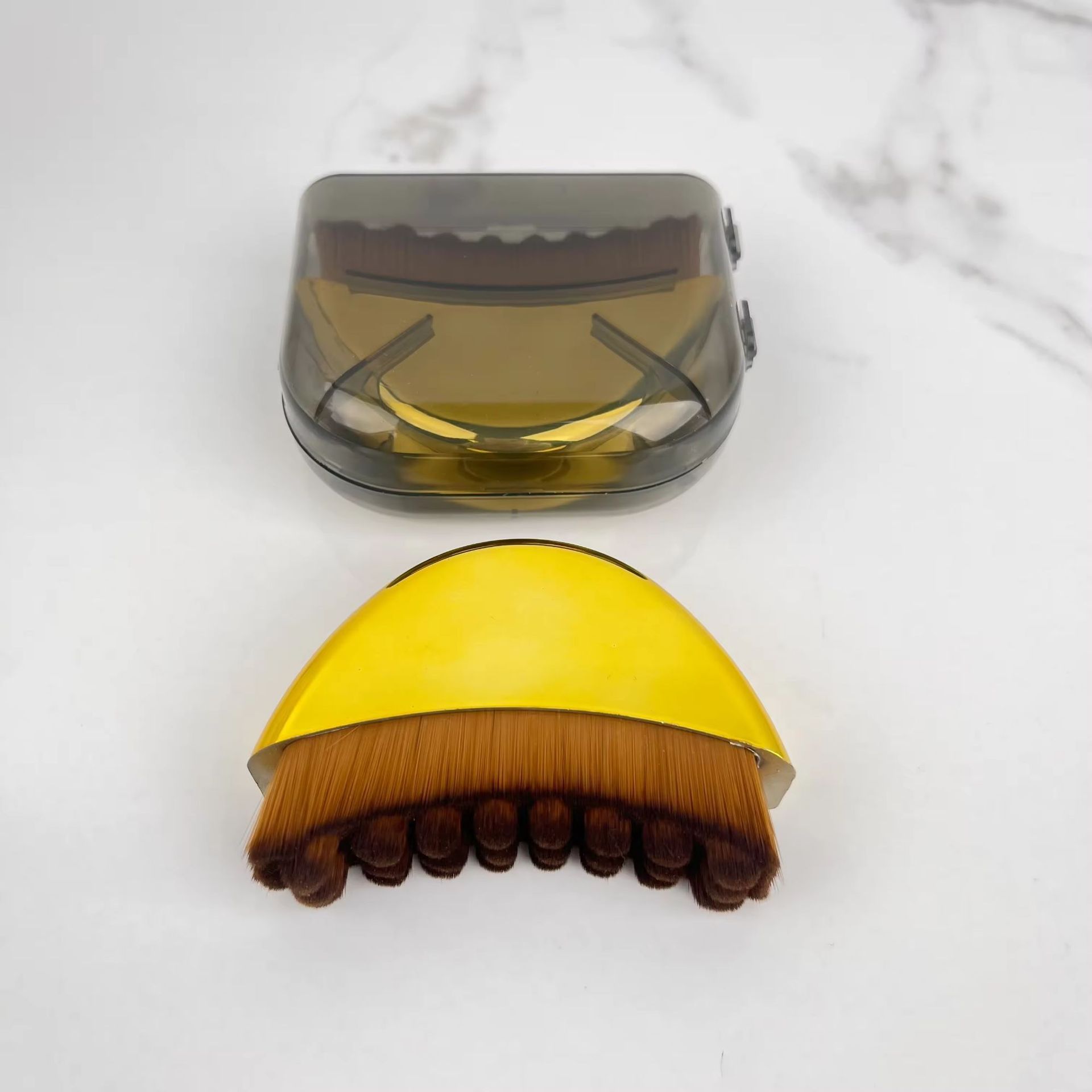 Cepillo para el Cuidado Facial - Chapado en Oro