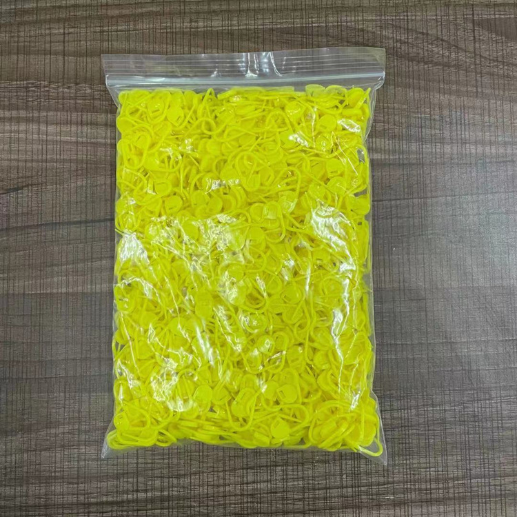 Light yellow1000 crochets