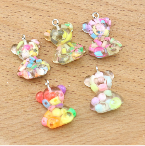 Ours charmes avec perles mélange par injection