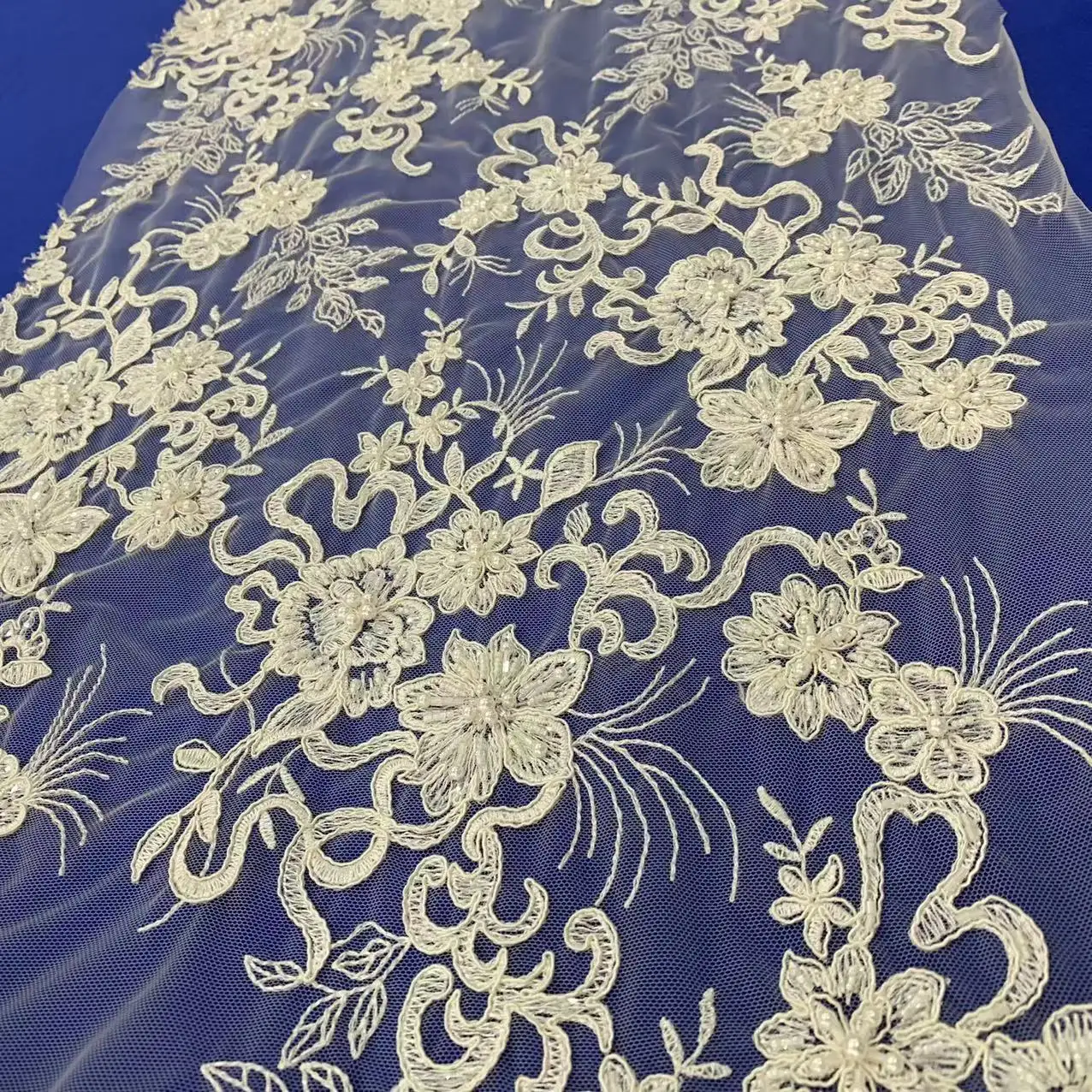 2023 nuevo diseño precio de fábrica encaje bordado con cuentas por material hecho a mano para confección por vestido de novia