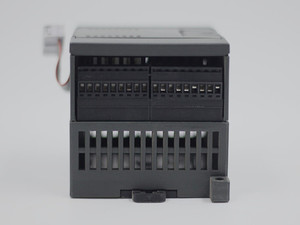 Módulo CPU221 6ESP271-0BA23-0XB0 6 entradas digitales de CC/4 salidas digitales 4KB programa/2 KB datos 6ESP271OBA23OXBO garantía de un año nuevo a estrenar de 2 años