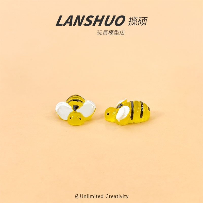 1cm Miniature Glowing Bee Figurine E-725-05