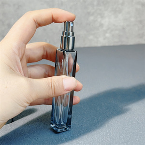 Hot bán thử nghiệm nhỏ 3ml 5ml 10ml chai màu xám với bạc cap rỗng tốt sương phun áp lực dày chai nước hoa - Product Image 4