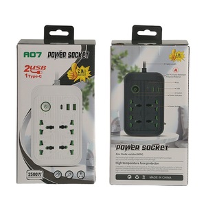 国际标准快速充电板插座扩展插座4路2 USB 1 c型端口通用插座 - Product Image 4