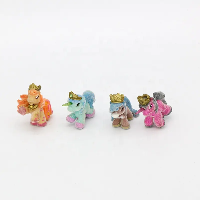 Figuras navideñas flocadas de fabricación china, muñecos de pony, juguetes pequeños flocados