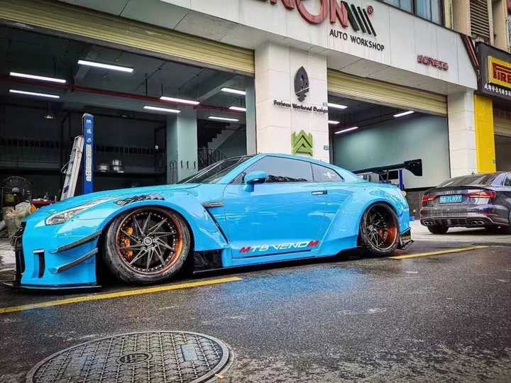 Hot 2022 Products GTR R35wide Bodyki Body Kit for Nissan GTR R35 Front and Rear Bumper Spoiler