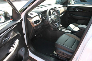 BEST DISCOUNT OFFER FOR Used-Chevrolet Trailblazer <strong>1.3</strong> <strong>Turbo</strong> AWD Automatic Available for Delivery - Product Image 2