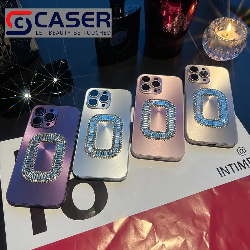 렌즈 보호 CD 레이저 전화 케이스 금속 진주 체인 및 사각형 다이아몬드 하드 단색 전화 쉘 아이폰 15 14 프로