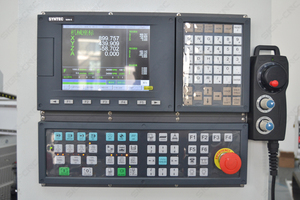 Maquinaria de carpintería Herramienta automática Cambio de hoja Sistema de tienda Centro de enrutador de perforación Atc Máquina de corte CNC con sierra de corte - Product Image 5
