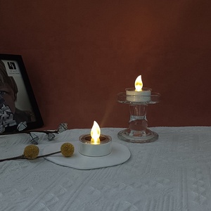 Güneş enerjisi açık su geçirmez alevsiz kullanımlık <span class=keywords><strong>LED</strong></span> güneş fener bahçe parti kamp ve ev dekor için dekoratif mumlar