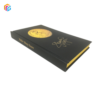 หนังสือปกแข็งปกแข็งแบบพ่นรุ่นพรีเมี่ยมพิมพ์ลายหนังสือเล่มปกแข็งหนังสือที่ถูกผูกไว้