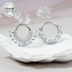 टोपोश जी23 टाइटेनियम क्लियर सीजेड एफ136 कार्टिलेज स्टड इयररिंग्स नोज़ हूप रिंग ईयर सेगमरनट क्लिकर टाइटेनियम पियर्सिंग ज्वेलरी - Product Image 3