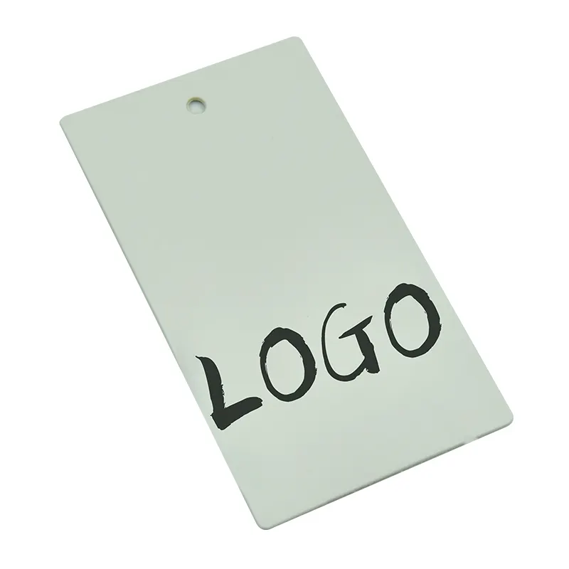 Étiquettes volantes étiquettes de vêtement en aluminium étiquette de logo personnalisé étiquette volante de logo d'estampage de feuille d'or blanc pour jeans et vêtements