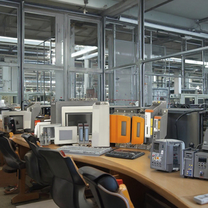 Neuer Zustand Servomotor-Antriebs modul für SPS-Programmierung und Industries teuerung 8 MSA4L.E0-33 - Product Image 3