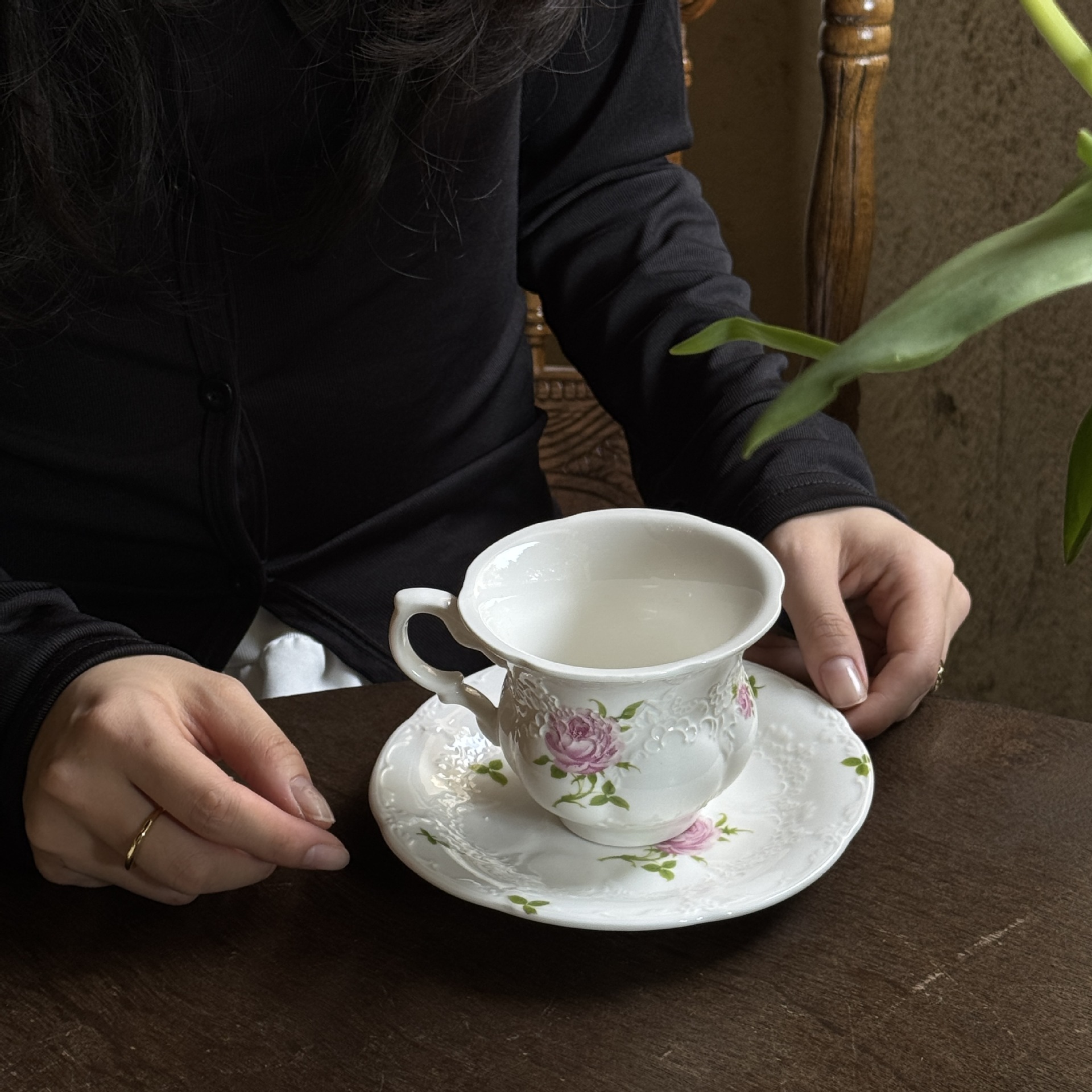 Retro pink rose cups and plates