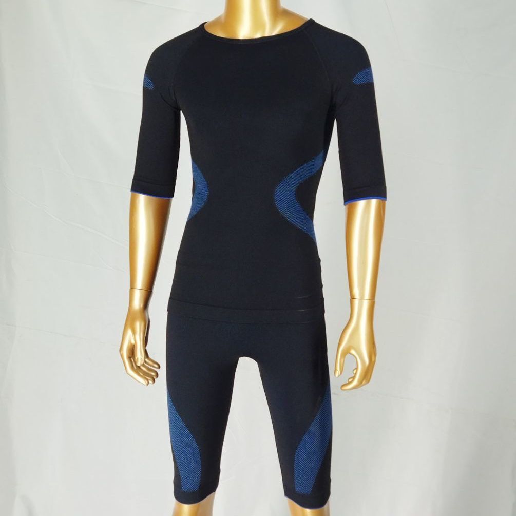 noir avec surpiqûres bleues M