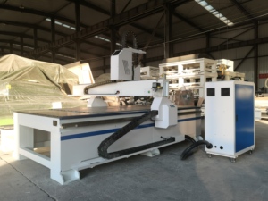 Personalización de soporte Automático 1325 CNC Enrutador de madera de 4 ejes Plano Cilíndrico Integración Máquina de grabado con eje giratorio - Product Image 2