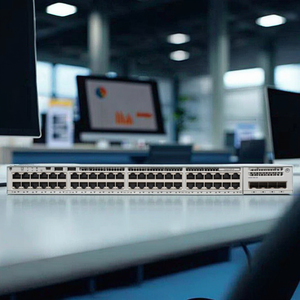 100% Original CSC Switch 9200L 48 Port PoE Ethernet Switch 4x1G Uplink Switch <strong>Network</strong> Essentials C9200L-48P-4G-E - Product Image 1