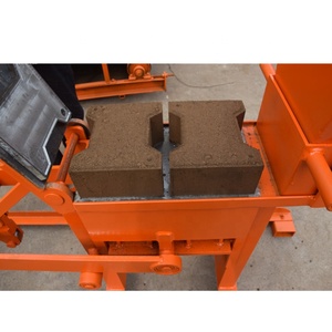 LONTA QMR 2-40, máquina de moldeo de bloques de pavimentadora de enclavamiento manual pequeña, máquina de fabricación de bloques de arcilla para suelo de barro - Product Image 4