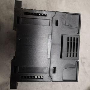 1PCS neuer CP1L-M40DT1-D programmier barer Controller im Karton beschleunigter Versand - Product Image 6