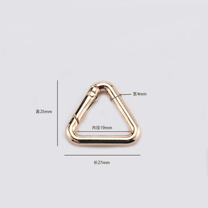 三角登山扣钥匙扣，带弹簧扣金属环袋夹挂钩 - Product Image 2