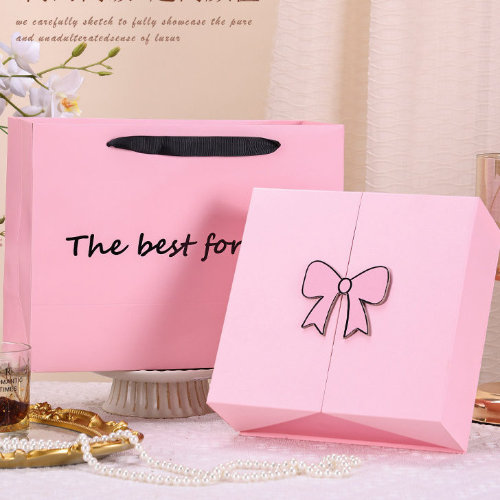 Caja rosa + bolsa