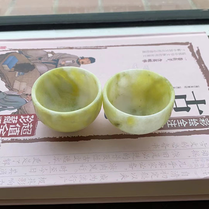 Tasse courte en jade jaune 1pc