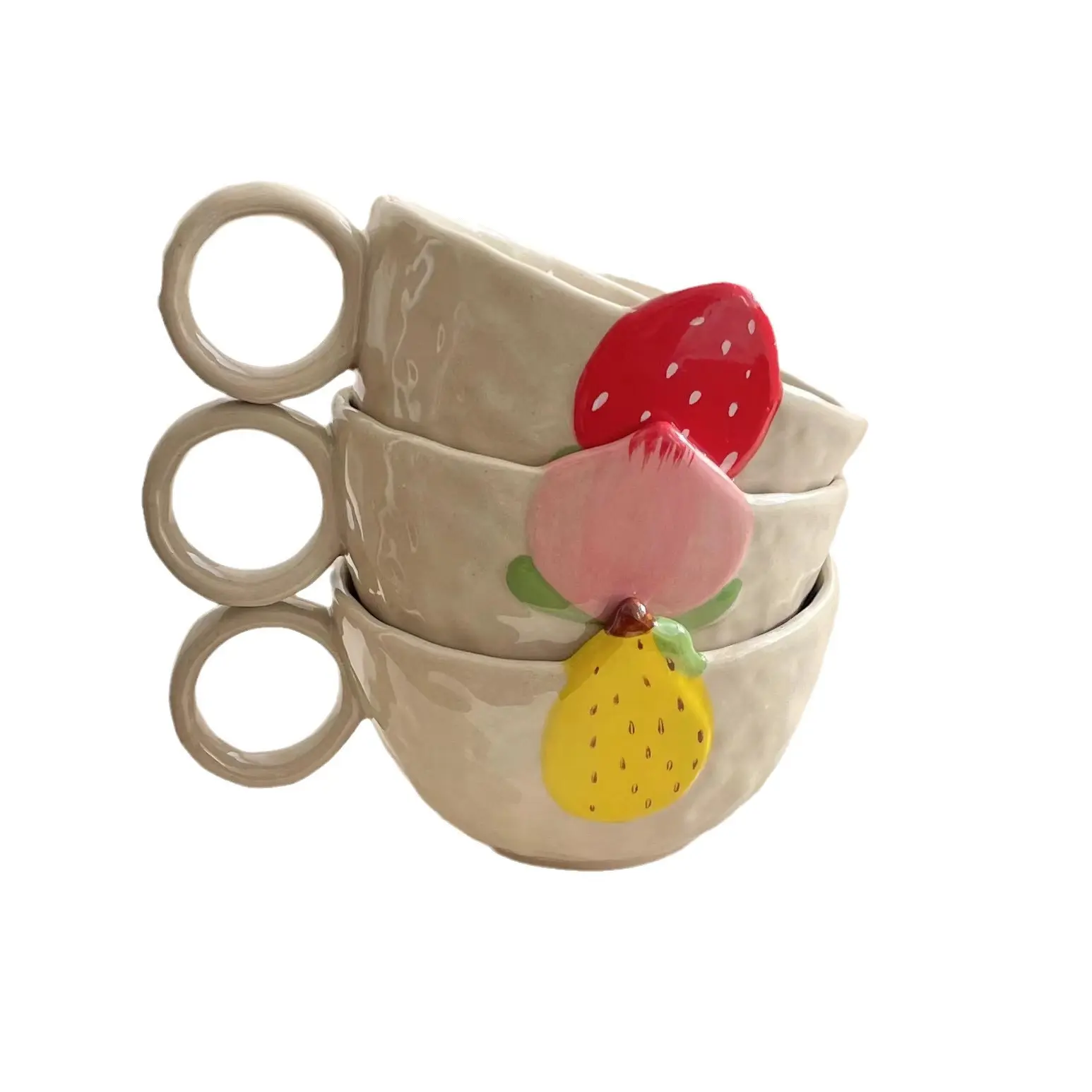 Caneca de café 3D de cerâmica personalizada para pedidos por atacado, caneca fofa com decoração de frutas e morango, pêssego, caneca artesanal de qualidade alimentar, caneca de leite e xícara de chá