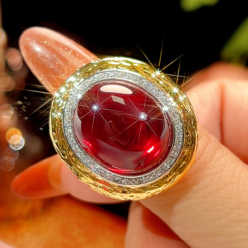 Bague en corindon rouge