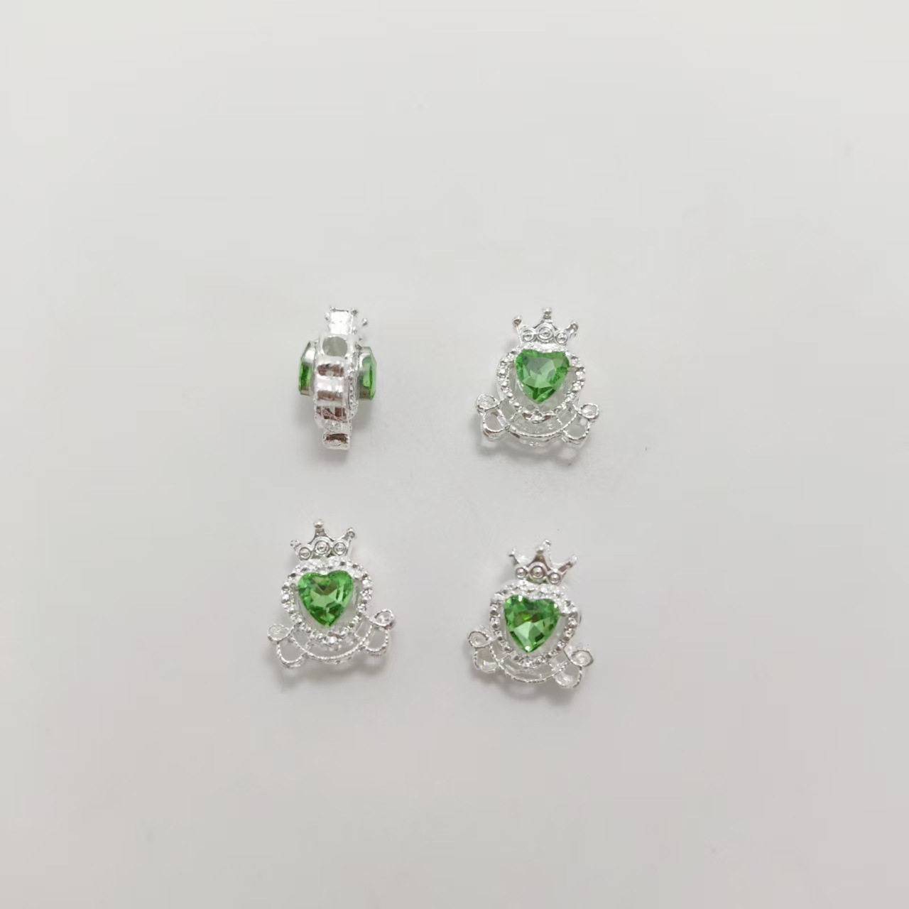 Silver-plated green diamond