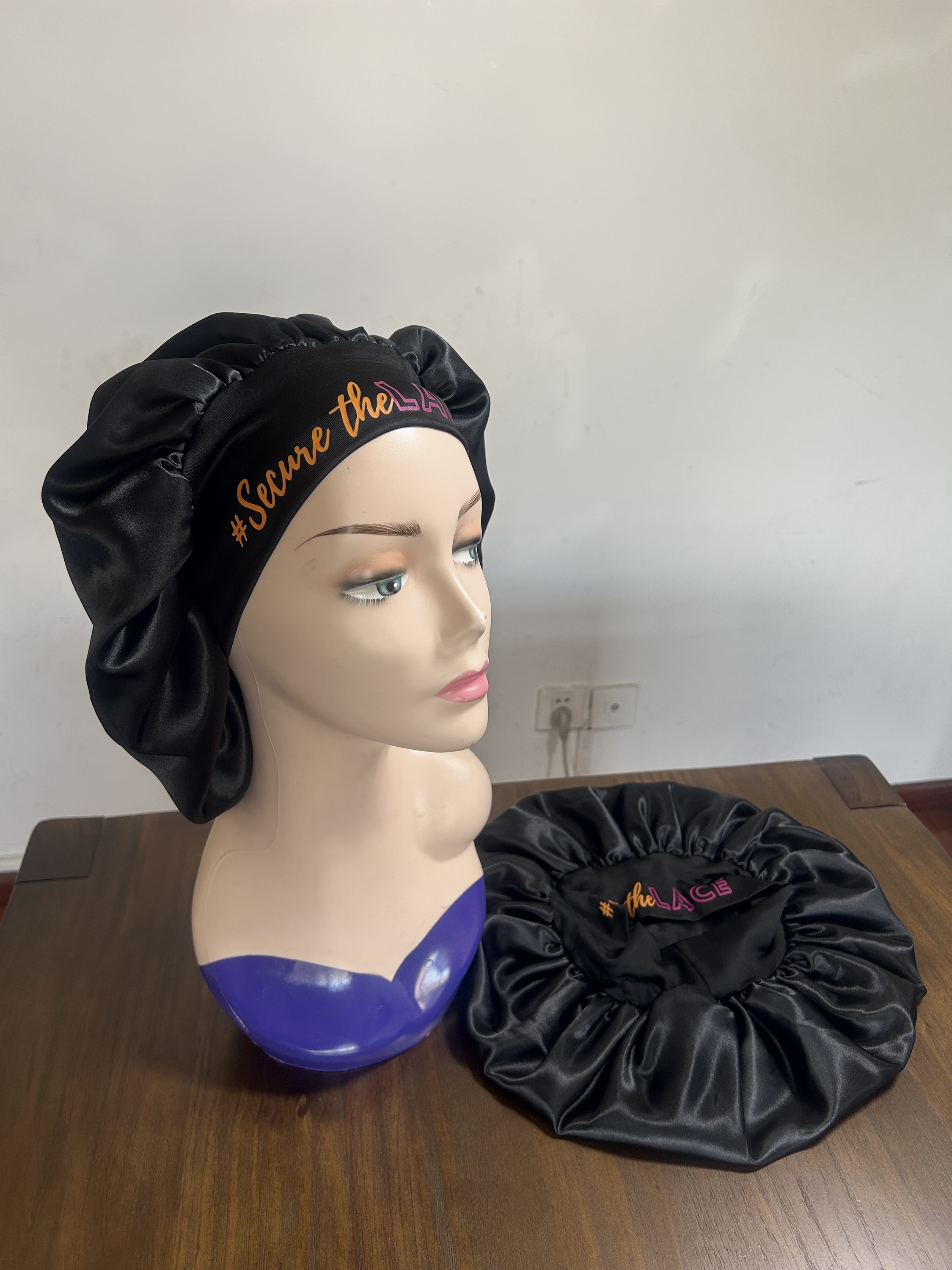 หมวกคลุมผมขอบกว้าง (สองชั้น)