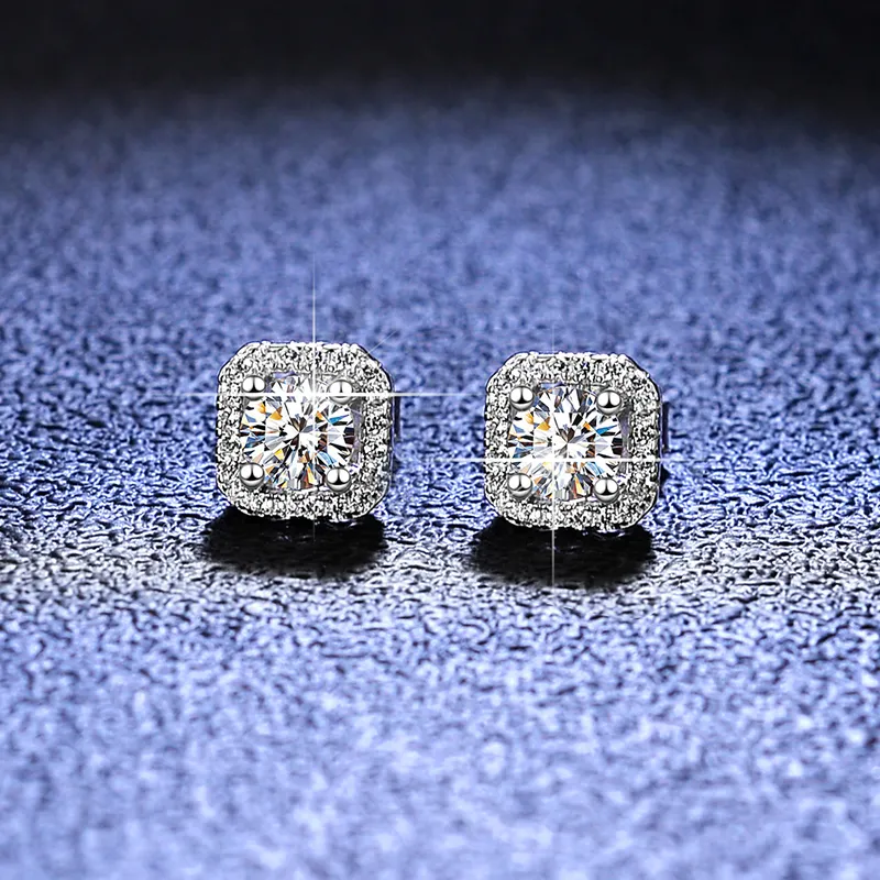 Personnalisez les boucles d'oreilles en moissanite de couleur D VVS en grappe de diamants ronds S925 Boucles d'oreilles en argent sterling prix de gros