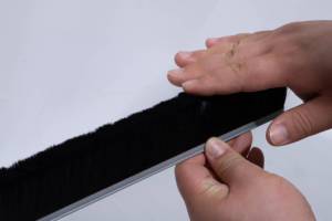 אטב שער זיפים על פרופיל מנהל כבל גמיש עם רולר מכונת רצועת מברשת - Product Image 5